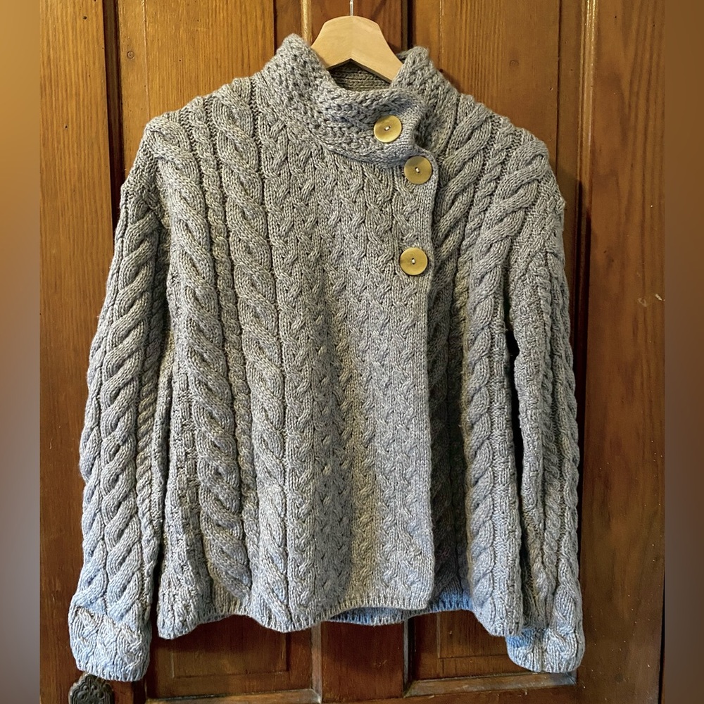 Aran Sweater Market 100% Merino Wool Women’s Cardigan Sweater - Picture 5 of 5
